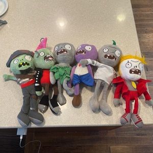 Plants vs Zombies plushies Set of 6